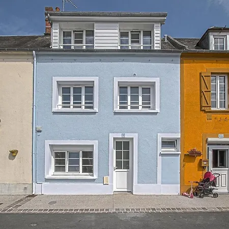 La Maison Bleue إيزيغني سور مير